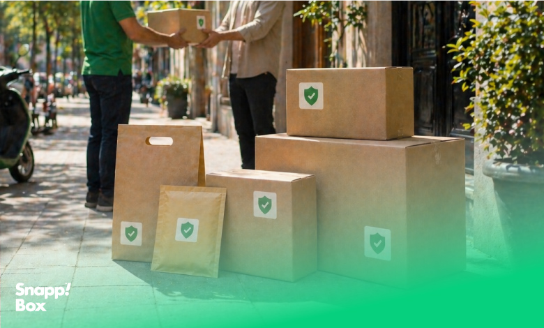 تعداد زیادی بسته‌ی بیمه‌شده از طریق پیک اسنپ‌باکس به گیرنده تحویل می‌شود